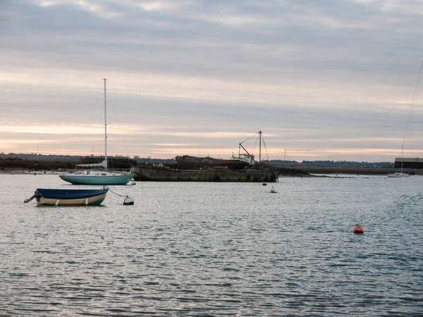 Jachthaven Haven Oceaan Afgemeerde Boten Landschap Lege Zon Ondergegaan Ruimte — Stockfoto