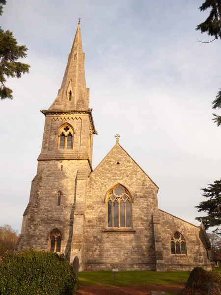 Volledige Frontale Weergave Van Oude Stenen Christelijke Engelse Kerk Mistley — Stockfoto