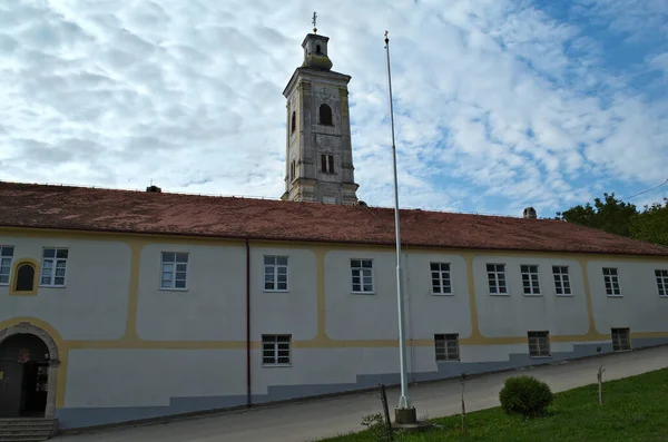 Vue Sur Monastère Big Remeta Serbie Nuages Arrière Plan — Photo
