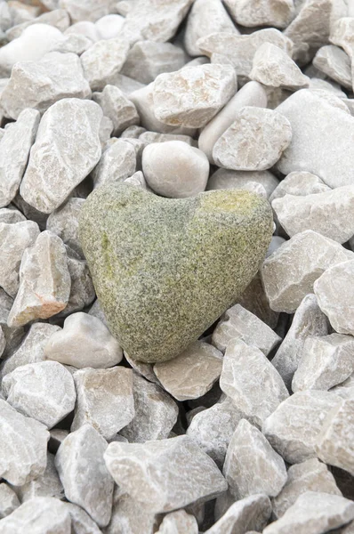 Uma Pedra Forma Coração Praia — Fotografia de Stock