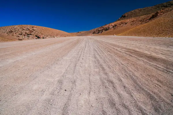 Camino Del Desierto Través Parte Remota Del Sur Del Altiplano — Foto de Stock