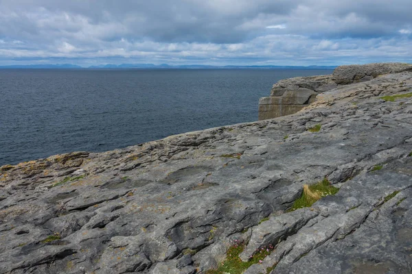 Una Vista Del Borde Los Acantilados Doolins Bay Burren County — Foto de Stock