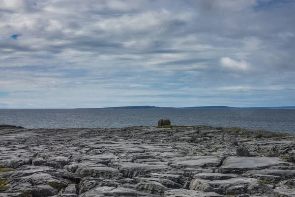 Panoramatický Pohled Skály Doolins Zálivu Burren Hrabství Clare Irsko — Stock fotografie