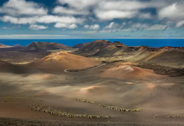 Vulkaniska Landskapet Nationalparken Timanfaya Även Kallad Montanas Eldslandet Eller Bergen — Stockfoto