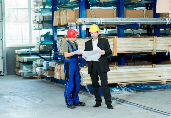 Factory Young Boss Worker Conversation — Stock Photo, Image