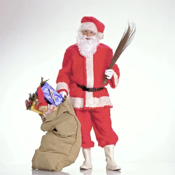 Święty Mikołaj Torbą Prezentów Prezentów Świątecznych — Zdjęcie stockowe