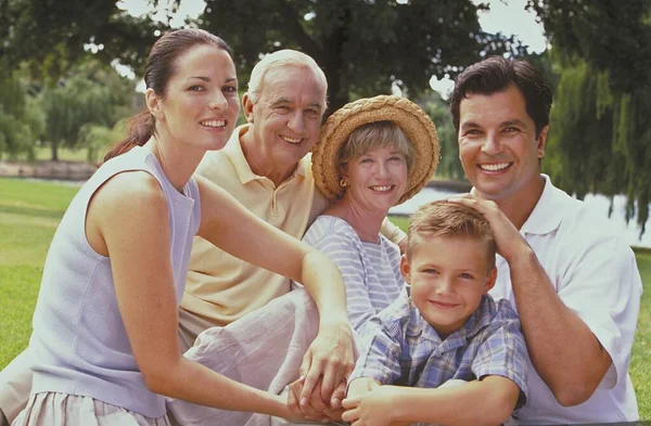 Retrato Una Familia Feliz Concepto Parentesco — Foto de Stock