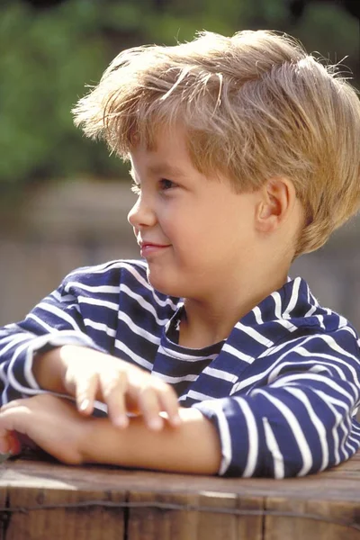 Niedliches Kinderporträt Glückliche Kindheit — Stockfoto