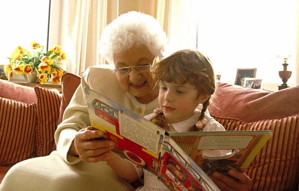 Ritratto Una Famiglia Felice Concetto Parentela — Foto Stock