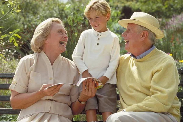 Retrato Una Familia Feliz Concepto Parentesco — Foto de Stock