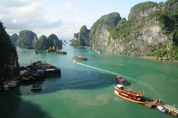 Halong Bay Vietnam Unesco World Heritage Site Southeast Asia China — 스톡 사진