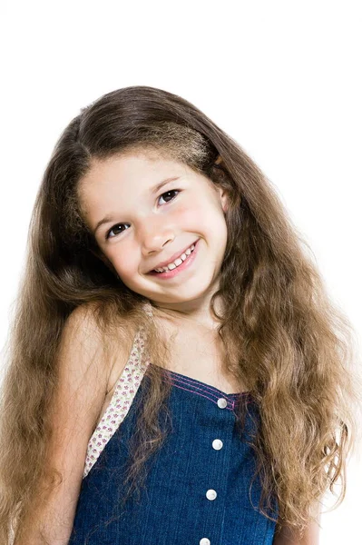 Πορτρέτο Ενός Όμορφου Κοριτσιού Ένα Χαμόγελο Στο Πρόσωπό Της — Φωτογραφία Αρχείου