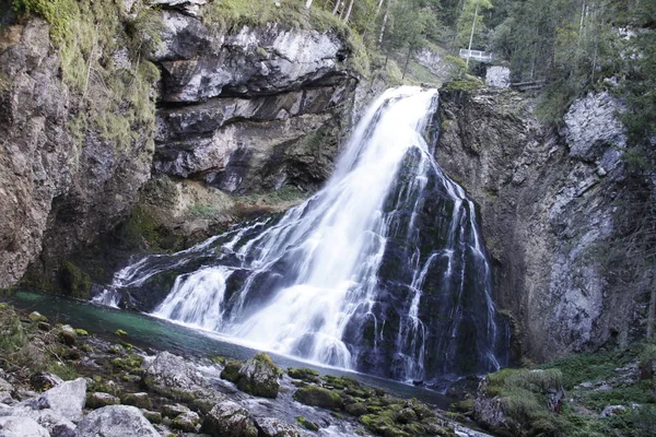 Vacker Vattenfall Naturen Bakgrund — Stockfoto