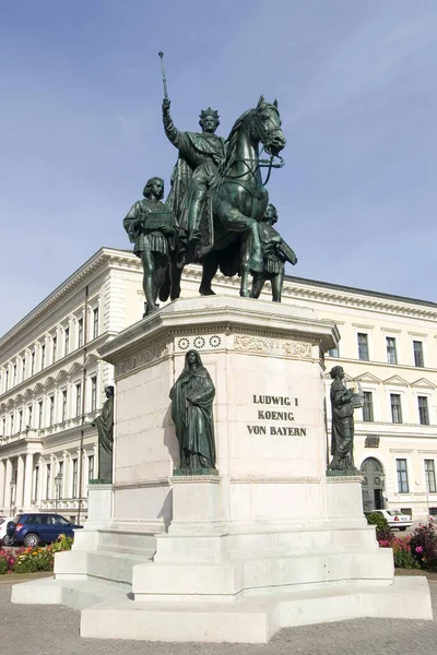 Deutschland München Reiterstandbild König — Stockfoto