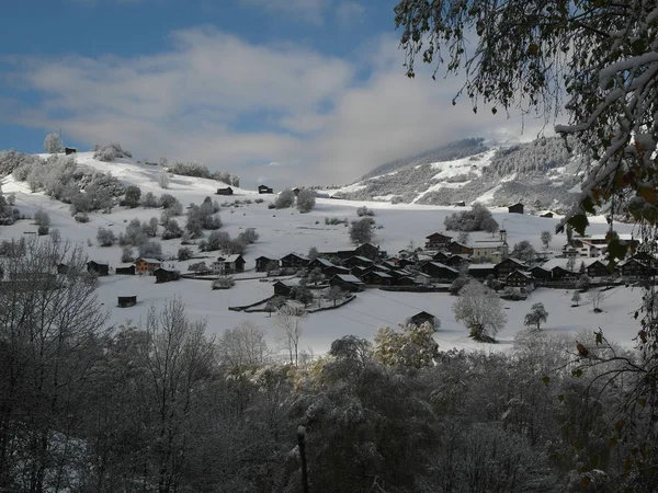 Ορεινό Χωριό Στο Valsertal Ελβετία — Φωτογραφία Αρχείου