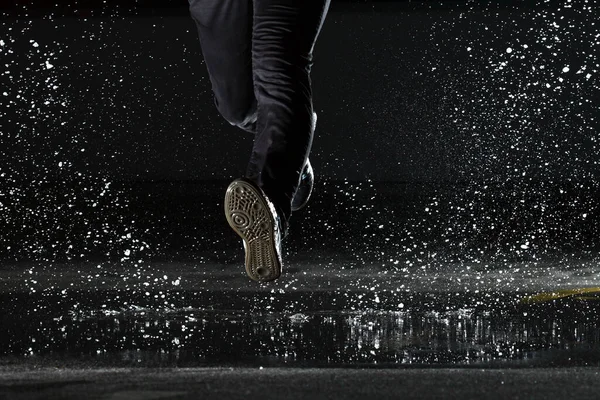 Young Woman Running Floor Water Splashes — Stock Photo, Image