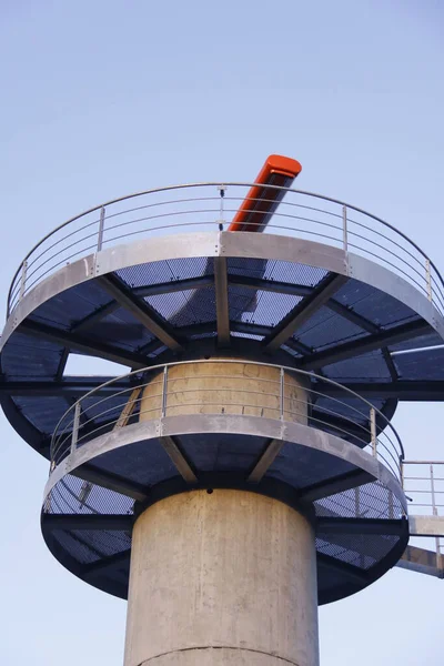 フランクフルト空港のレーダータワー — ストック写真