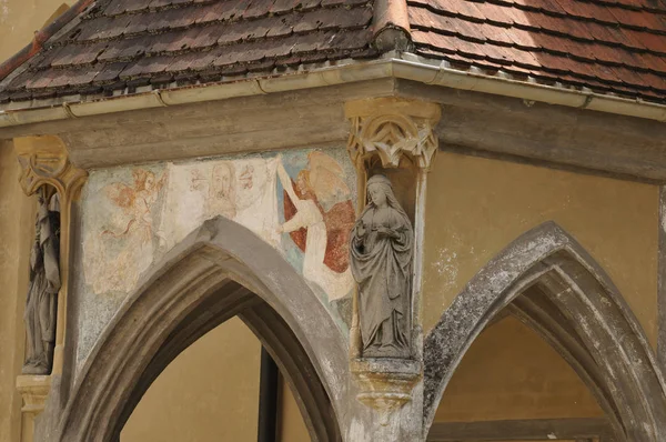 Malerischer Blick Auf Die Majestätische Mittelalterliche Burgarchitektur — Stockfoto