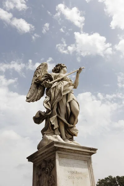 Posąg Anioła Anielskim Moście — Zdjęcie stockowe