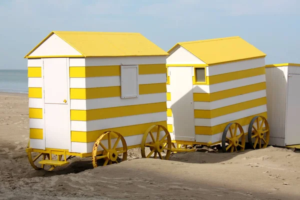 Yellow Beach Huts Sandy Coast Atlantic Ocean — Stock Photo, Image