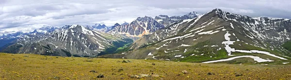 Πανόραμα Των Βραχωδών Ορέων Στο Jasper National Park Καναδάς — Φωτογραφία Αρχείου