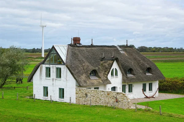 Bauernhaus Der Nordsee Mit Reetdach — Stockfoto