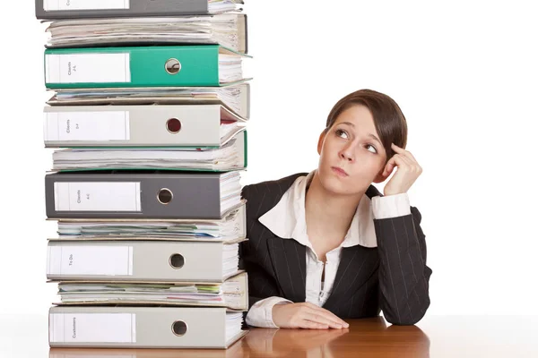 Frau Denkt Büro Nach Lösung — Stockfoto