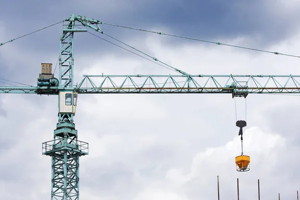 Grúa Construcción Grúas Construcción Contra Cielo Azul —  Fotos de Stock