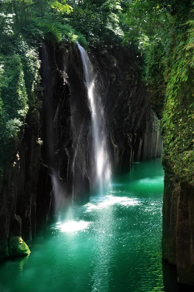 Belle Cascade Sur Fond Nature — Photo