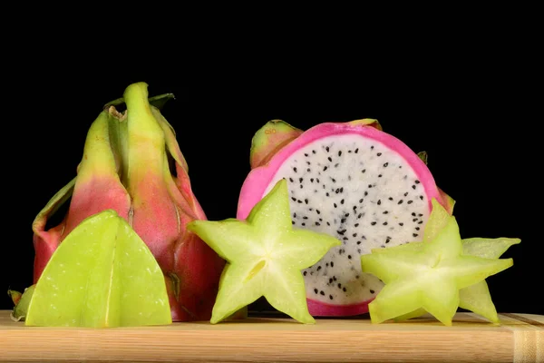 Frutti Pitahaya Tropicale Riccamente Colorati — Foto Stock