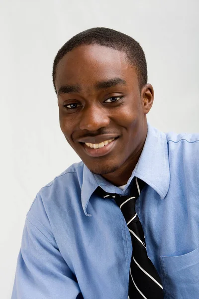 Retrato Homem Afro Americano Sorridente — Fotografia de Stock