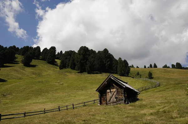 Huisje Villandro Alpen — Stockfoto