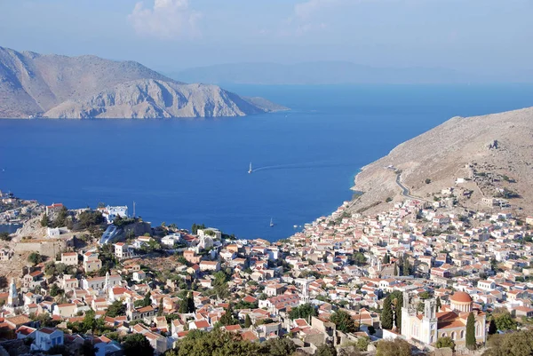 Med Utsikt Över Hamnen Symi — Stockfoto