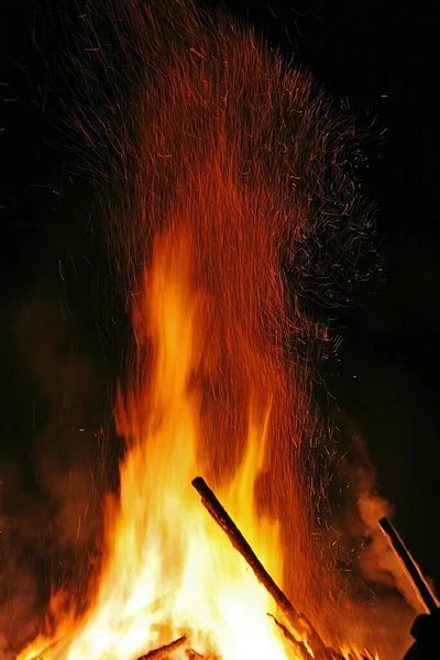 Огонь Пылающий Огнем — стоковое фото