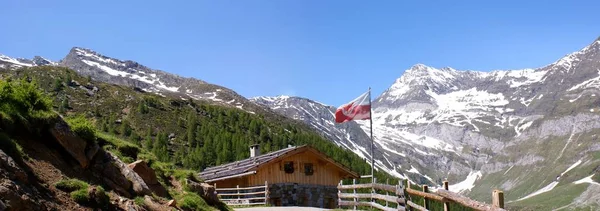 Almhuette Alpach Oetztal — Zdjęcie stockowe