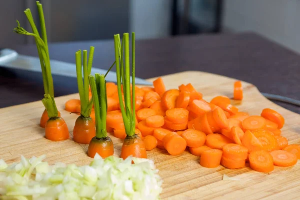 Carrot slices after cutting them to slices