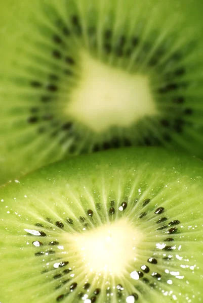 緑のキウイトロピカルフルーツ — ストック写真
