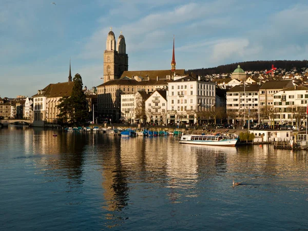 Zurich Kilátás Stadthausquai — Stock Fotó