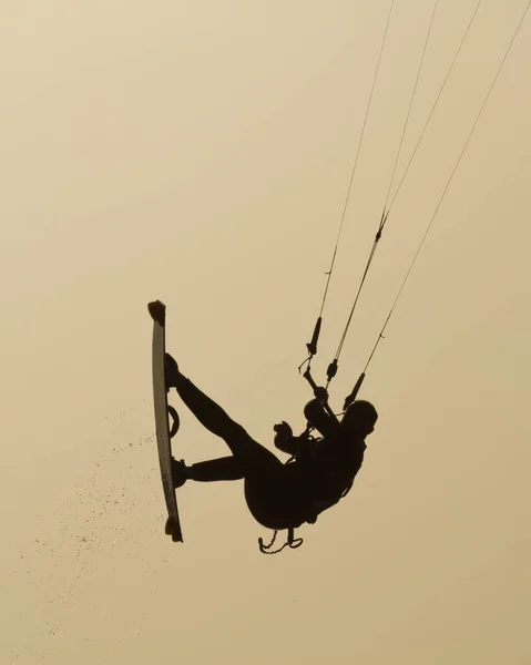 Jumping Kitesurfer Backlight — Stock Photo, Image