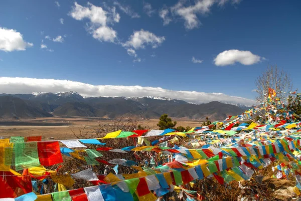Tibetaanse Gebedsvlaggen Himalaya — Stockfoto