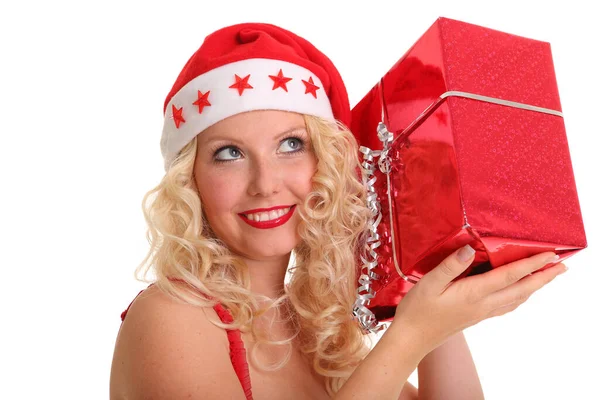 クリスマスの贈り物を持つ女性 — ストック写真