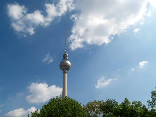 Berlin Torre Árboles — Foto de Stock