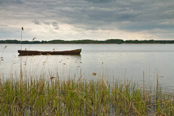 Лодка Озере — стоковое фото