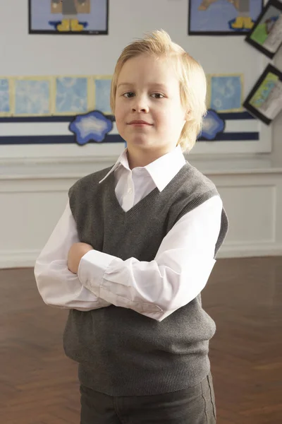 Retrato Aluno Escola Primária Masculina Sala Aula — Fotografia de Stock