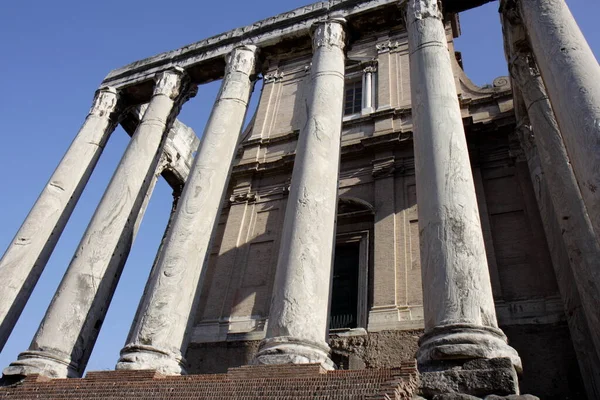 Antonin Faustine Temple Rome — Stock Photo, Image