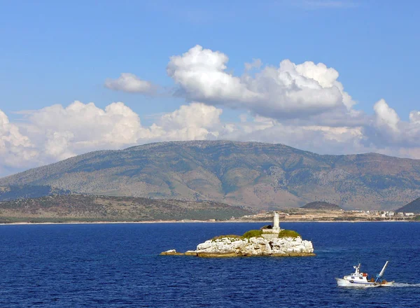 Lighthouse Island Boat Albania — Stock Photo, Image
