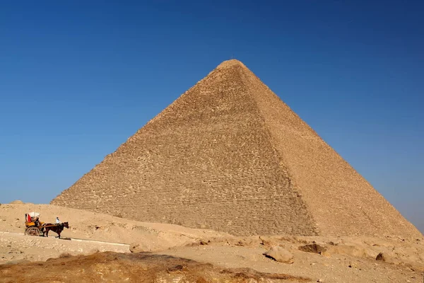2009 Cairo Great Pyramid Cheops Negyptian Driver Waits Customers — Fotografia de Stock