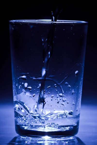 Vaso Agua Con Burbujas —  Fotos de Stock