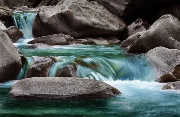 Cachoeira Natureza Floresta Paisagem — Fotografia de Stock