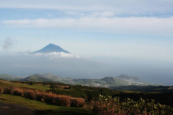 Pico Ponta Pico Azores Seen Neighborhing Island Fial — стоковое фото